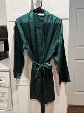 Victoria's Secret Deep Green Satin Robe with Shawl Collar